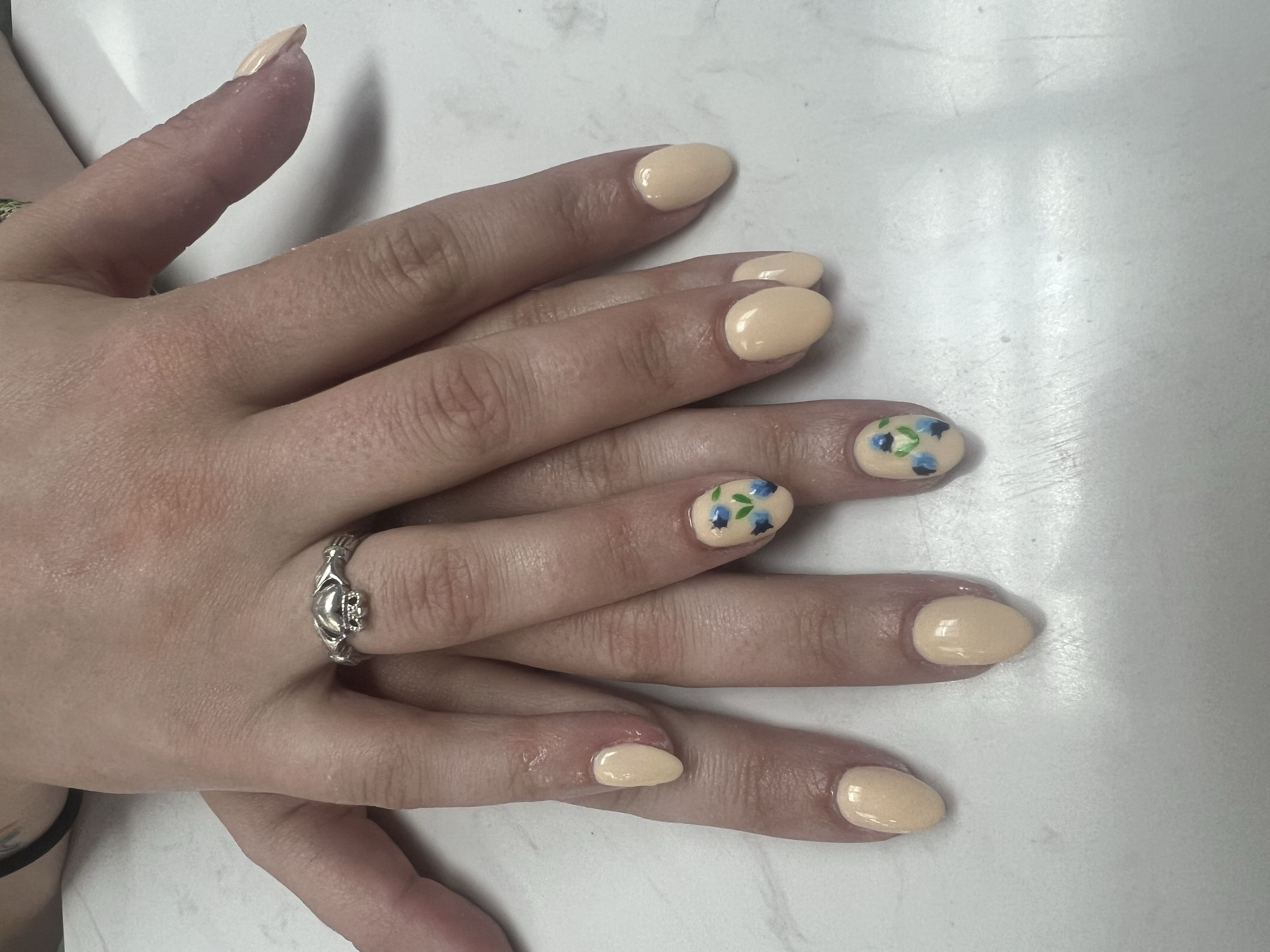 Nashua Nails Spa acrylic nails