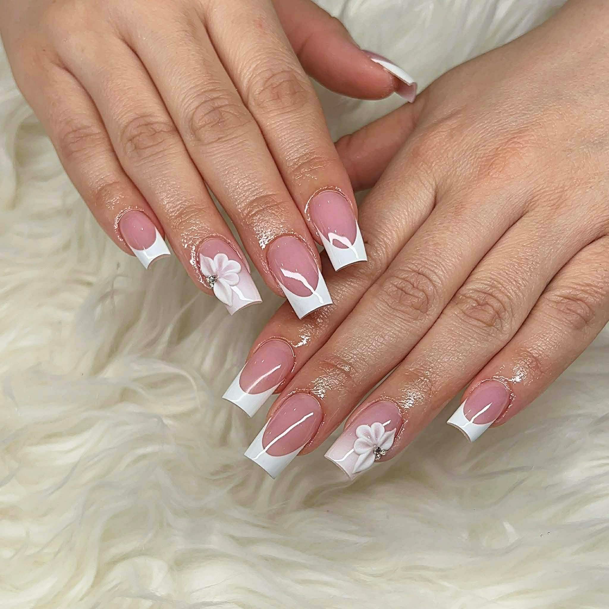 Nashua Nails Spa dip powder nails