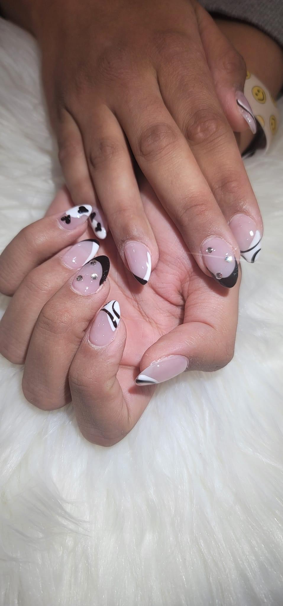 Nashua Nails Spa dip powder nails